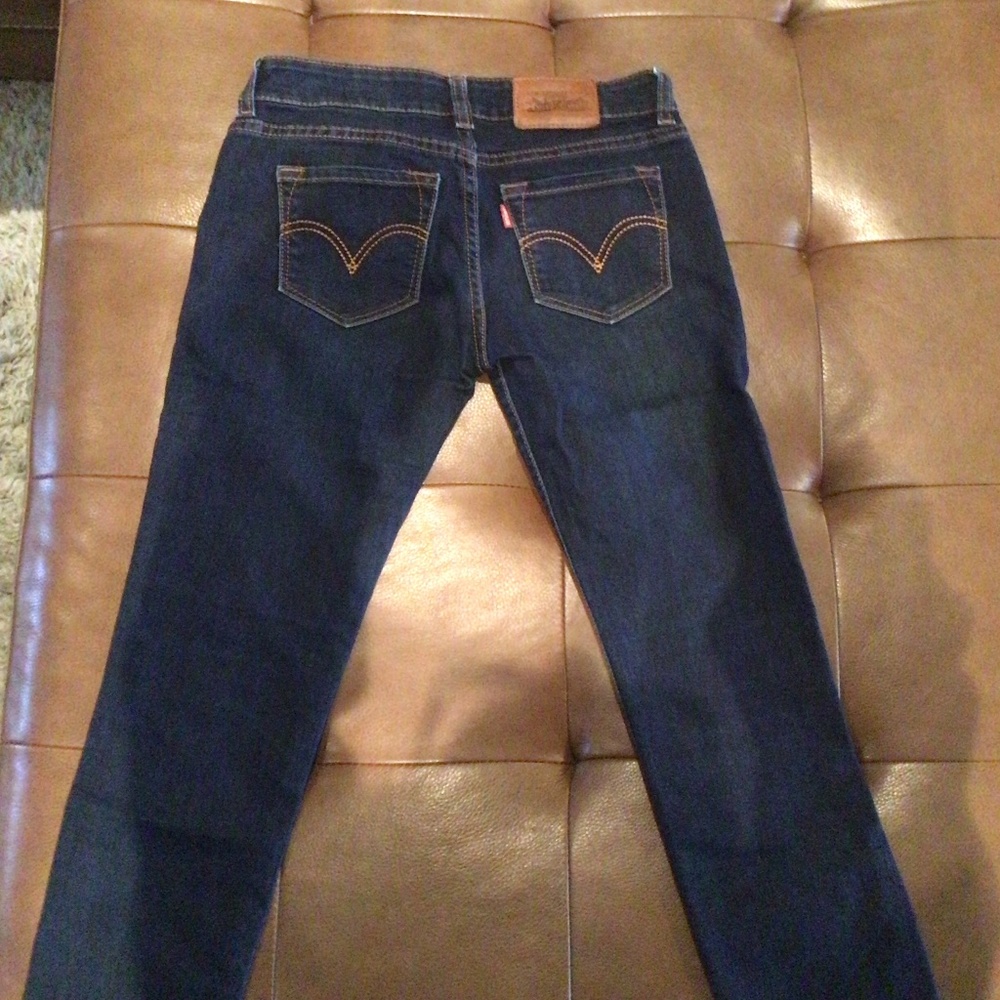 Levi’s skinny jeans, size 28; like new